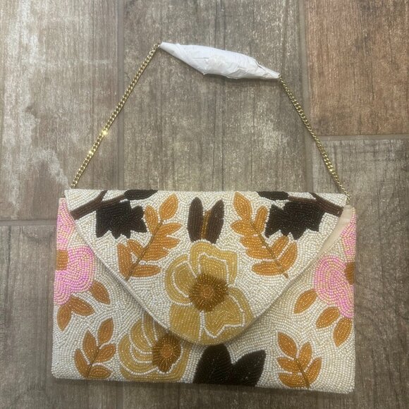 Lulus Handbags - Lulus Floral Beaded Clutch